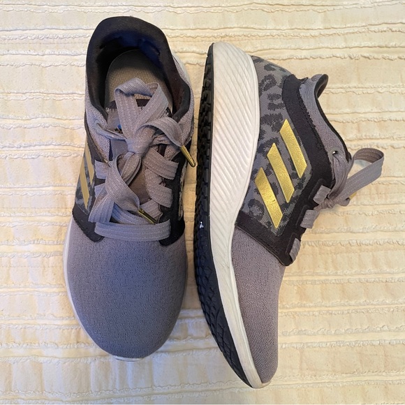 Adidas Women’s Edge Lux Gray Leopard Running Shoe 6 - Picture 2 of 4